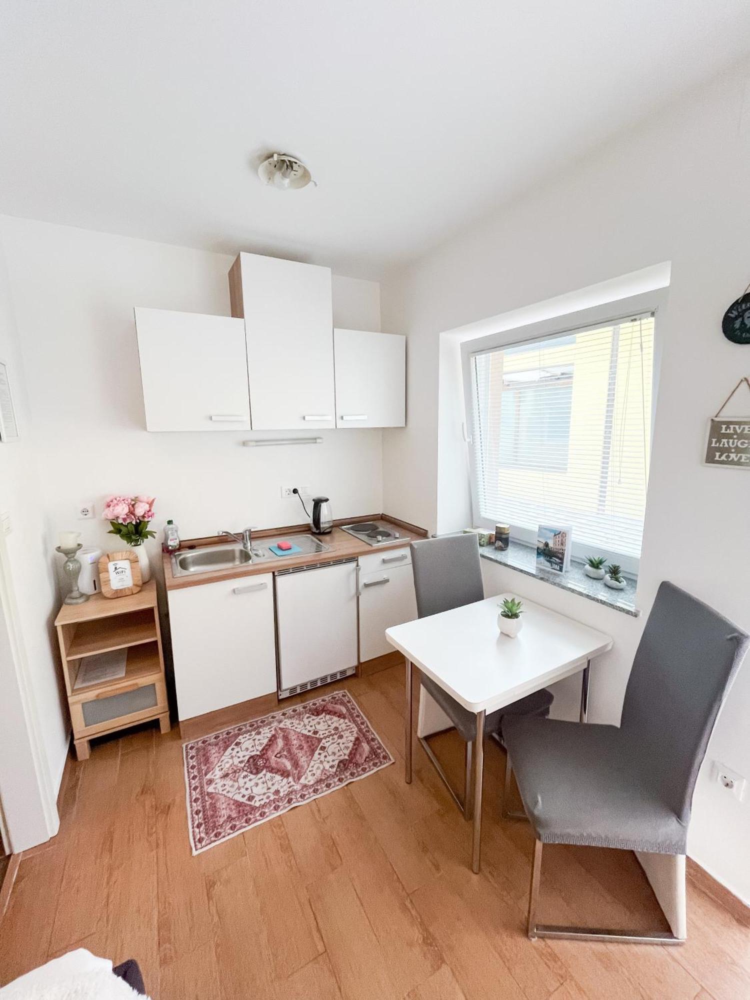 Anita'S Studio Apartments Любляна Екстер'єр фото