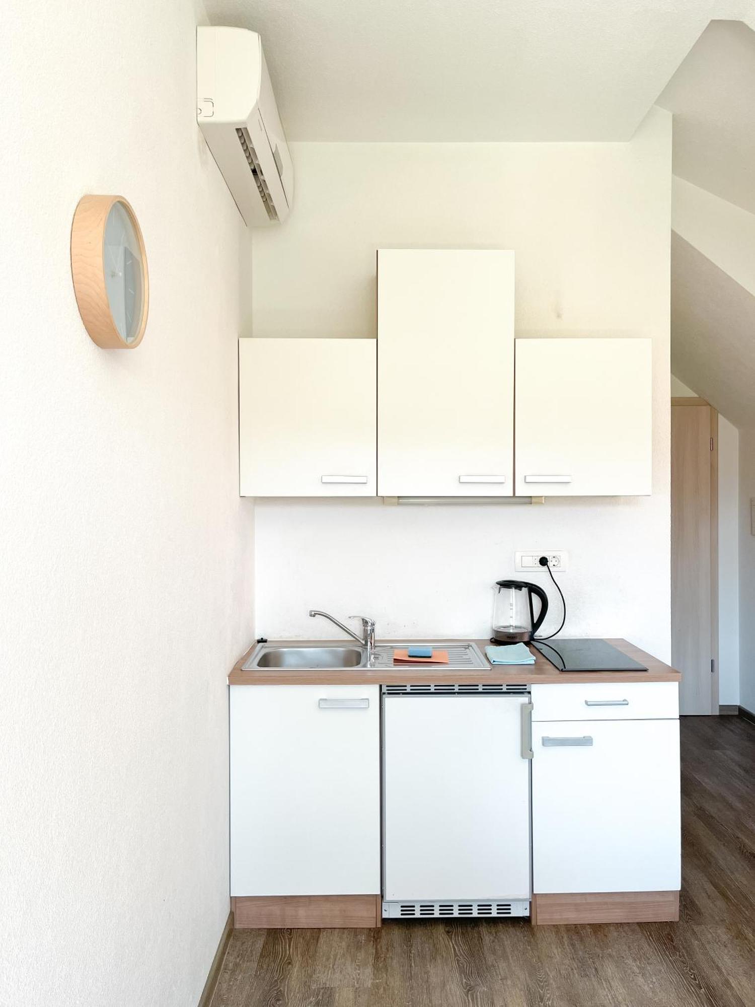 Anita'S Studio Apartments Любляна Екстер'єр фото