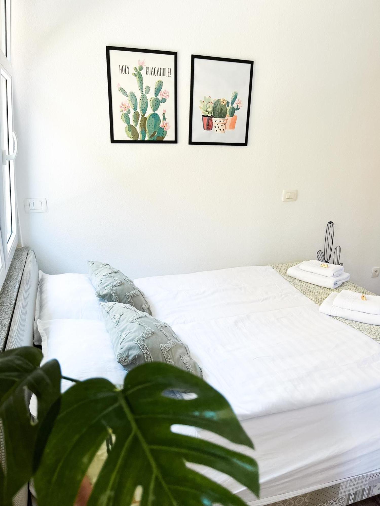 Anita'S Studio Apartments Любляна Екстер'єр фото